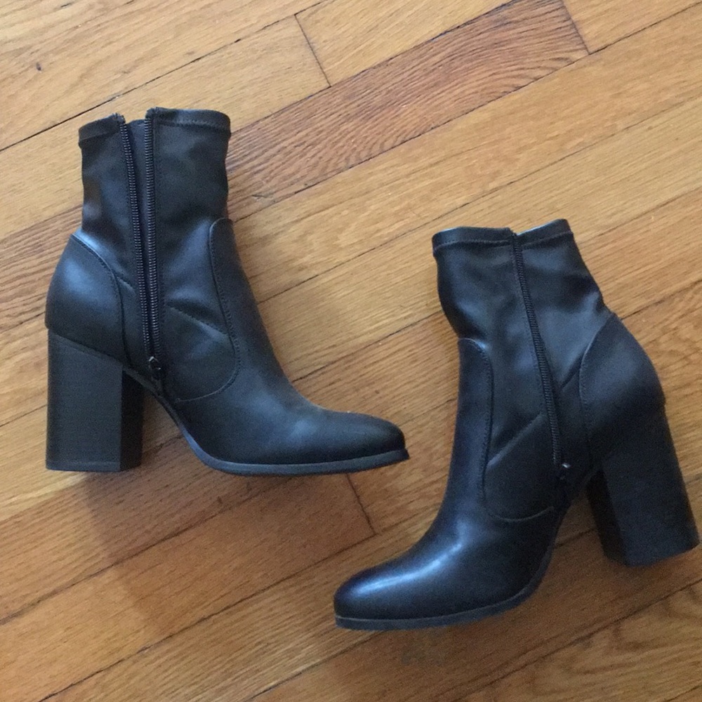 Black sock ankle booties size 7.5